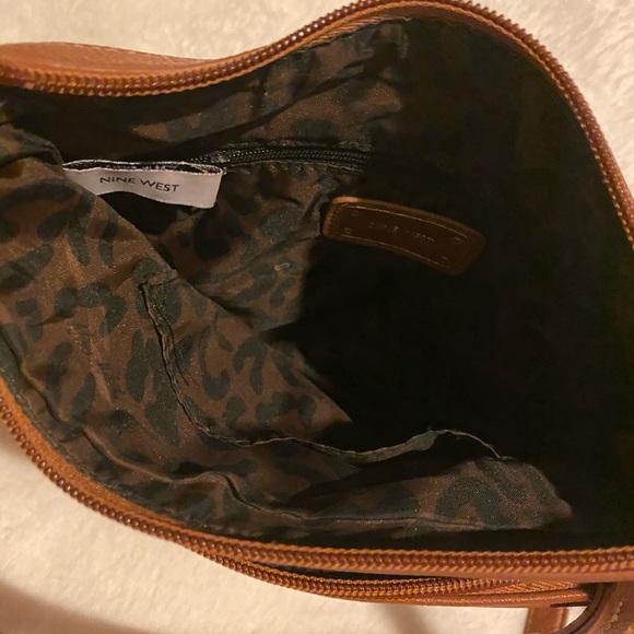 Nine West crossbody - Picture 5 of 7